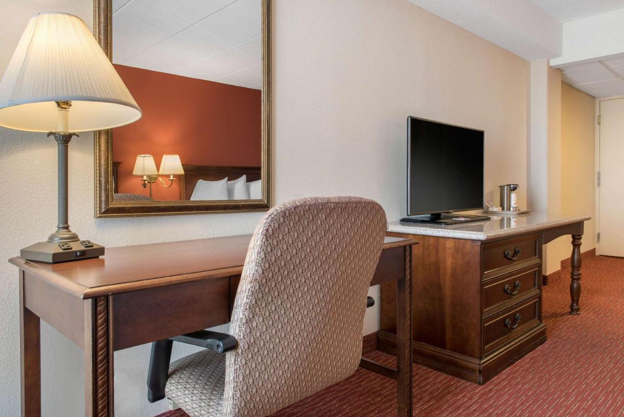 Clarion Hotel Indianapolis Kültér fotó